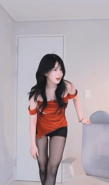 962ef4203c59f55043d36779b468335d_1744963387_2991.gif