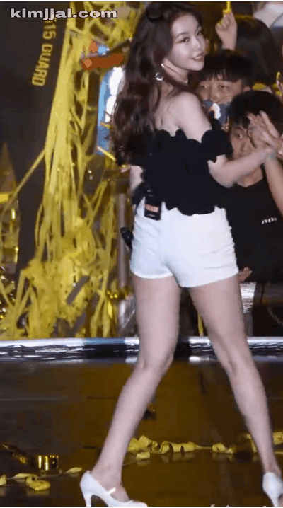a9eeb2376ff61fd93e467b1d5bbe8242_1745076261_32.gif